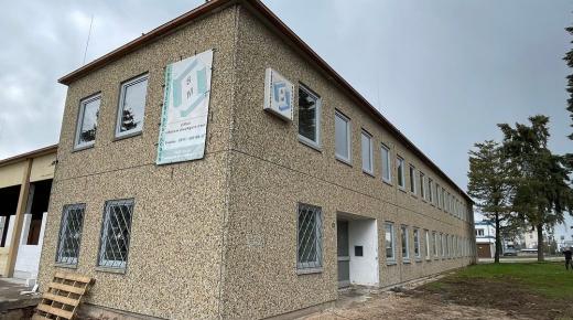 Austausch von 32 Kunststoff-Alu Fenster von PaX